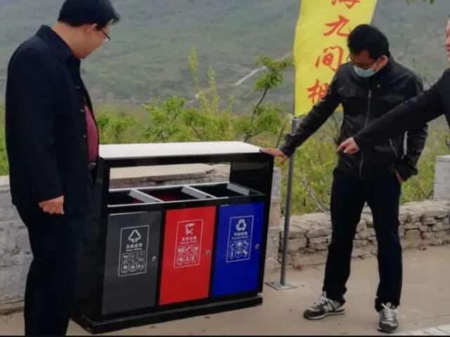 50個(gè)大型分類(lèi)垃圾桶上山了